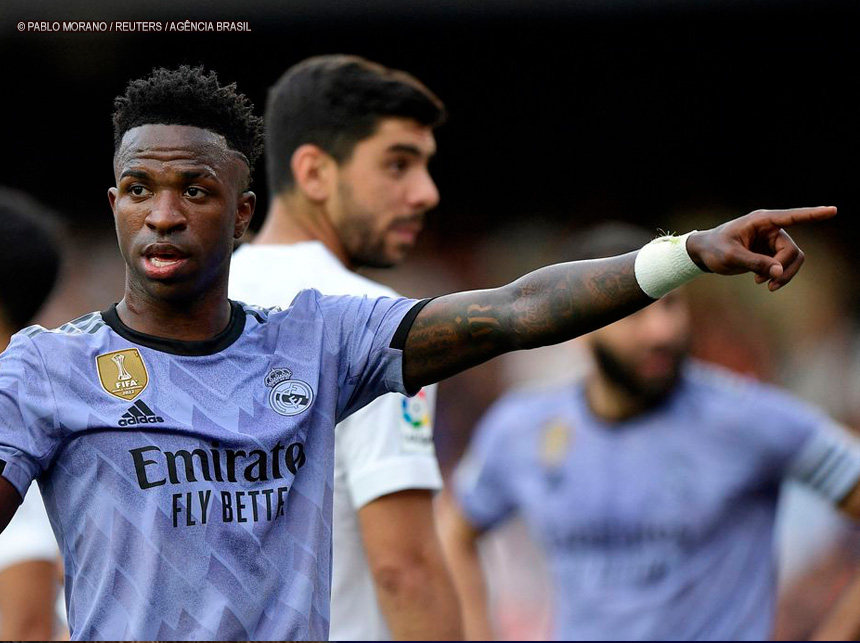 Governo Lula repudia racismo contra Vini Jr em estádio na Espanha