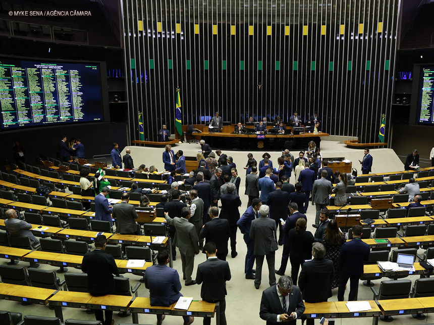 Câmara aprova Medida Provisória do novo programa Mais Médicos