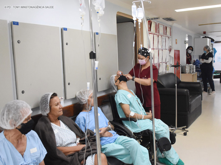 Contrato com rede privada possibilitará 1.106 cirurgias oftalmológicas