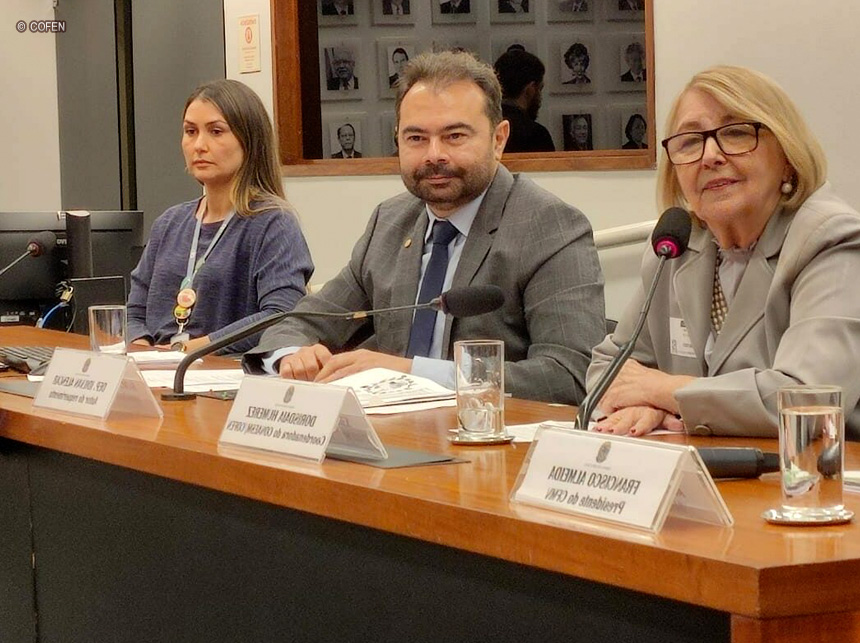 Conselhos denunciam falta de fiscalização do EaD na Saúde