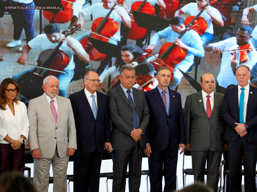 Alfabetização na idade certa ganha impulso de R$ 2 bi com novo programa