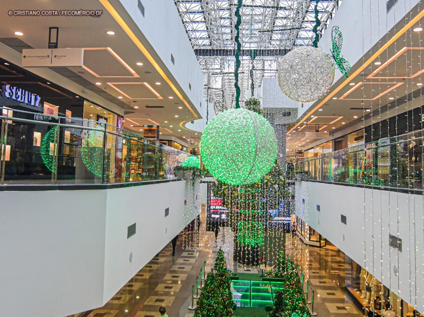 Comércio do DF espera alta de mais de 20% nas vendas do Dia dos Namorados