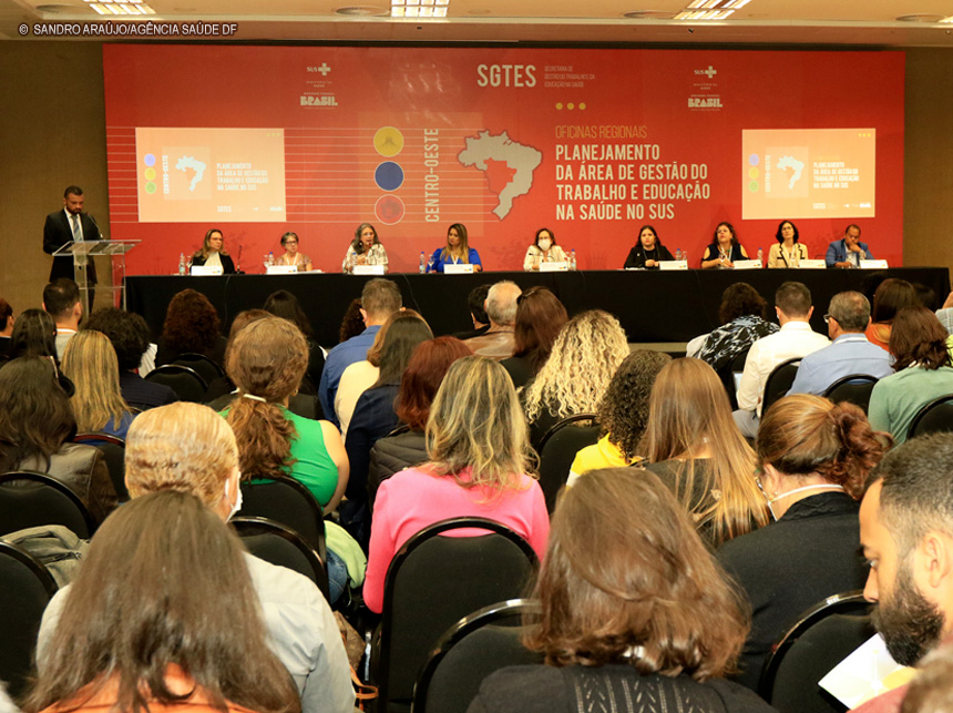 Gestores participam de oficinas com foco em trabalho e educação na saúde