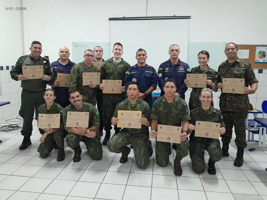 Curso capacita enfermeiros militares em abordagem nas tentativas de suicidio