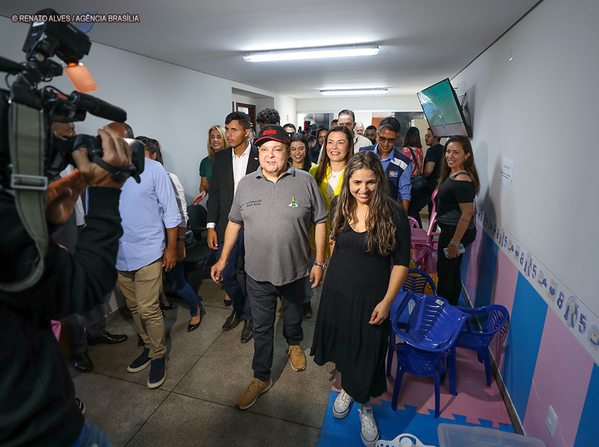 Ibaneis entrega nova sede do Conselho Tutelar em Santa Maria