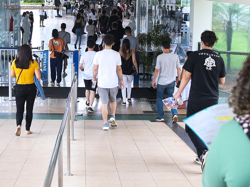 Teto semestral do Fies para o curso de medicina é reajustado