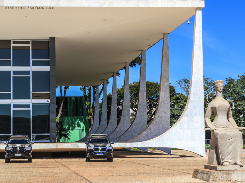 STF começa a julgar mais 70 golpistas bolsonaristas do 8 de janeiro