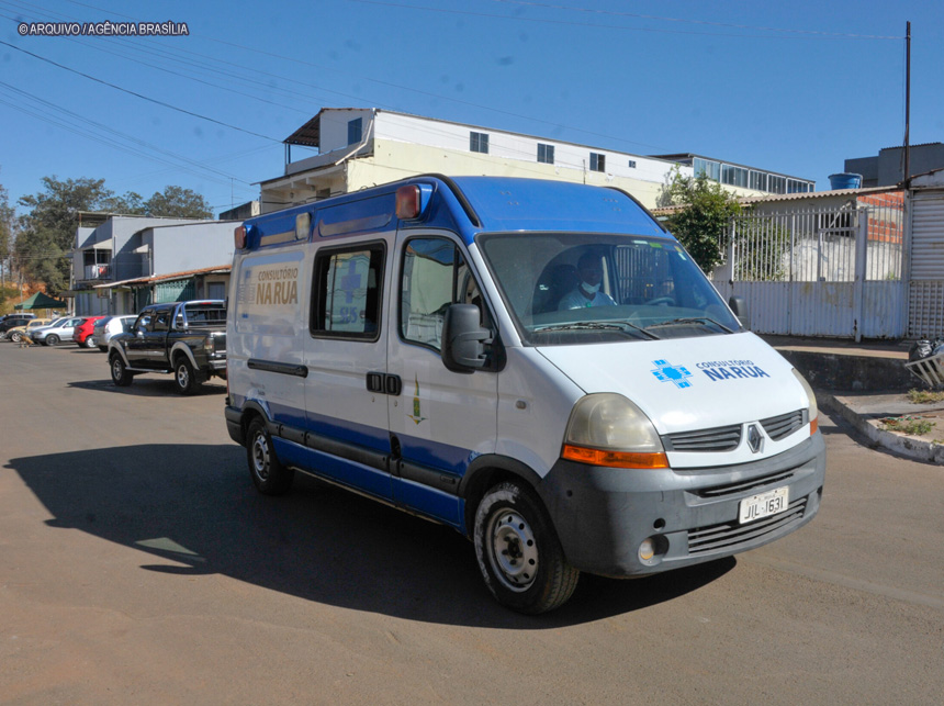 Carro da Vacina já aplicou mais de 13 mil doses contra covid no DF
