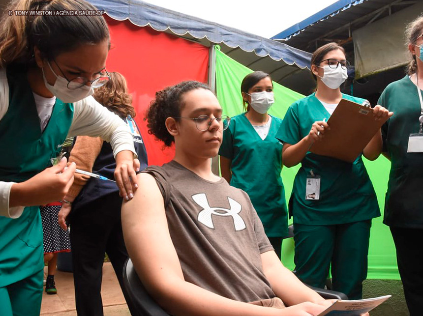 Ações na Feira do Guará reforçam cobertura vacinal no DF