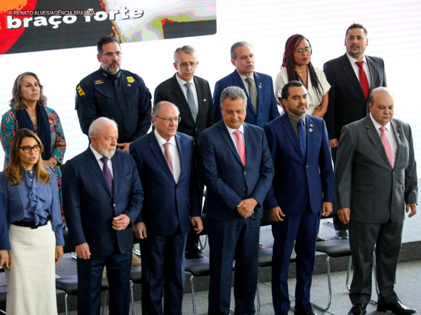 Ibaneis exalta parceria com governo federal, no reajuste para a Segurança, durante evento com Lula