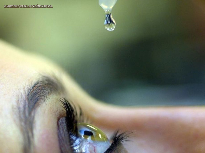 Julho turquesa conscientiza população sobre doença do olho seco