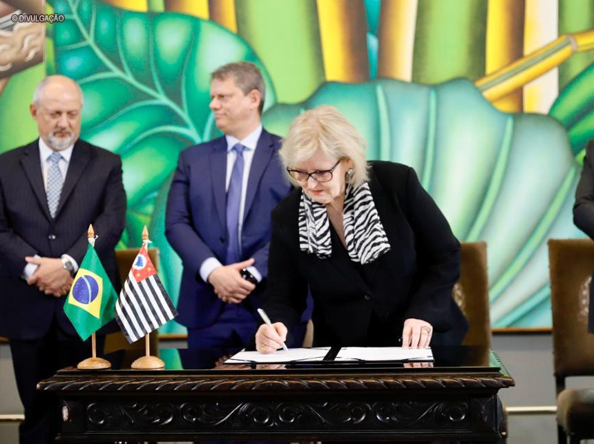 Rosa Weber conclui lançamento de mutirões carcerários em SP e anuncia parceria para mural de Kobra em presídio