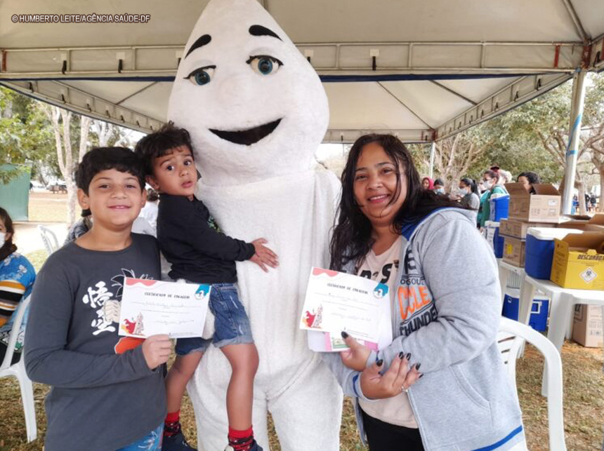 Vacinação no Zoológico traz prevenção contra gripe, covid e outras doenças