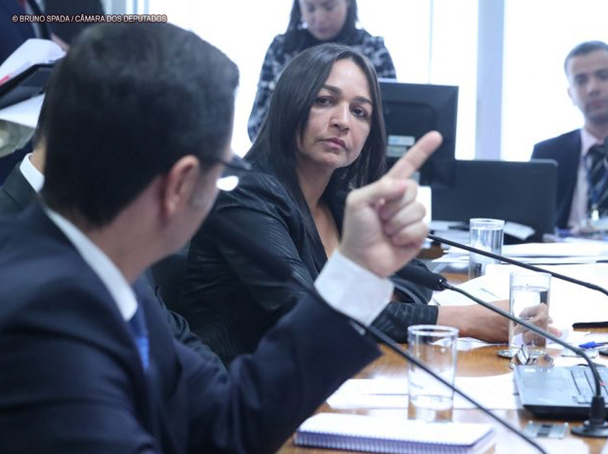 Relatora diz que não é crível que “minuta do golpe” encontrada na casa de Torres seria descartada