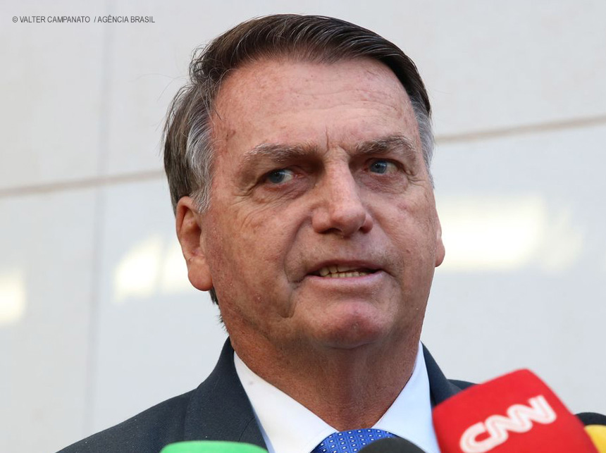 Bolsonaro é internado em São Paulo para exames de rotina