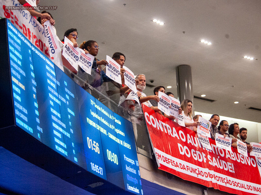 Manifestações voltados aos servidores da Saúde e ao funcionalismo do GDF são abordadas por distritais