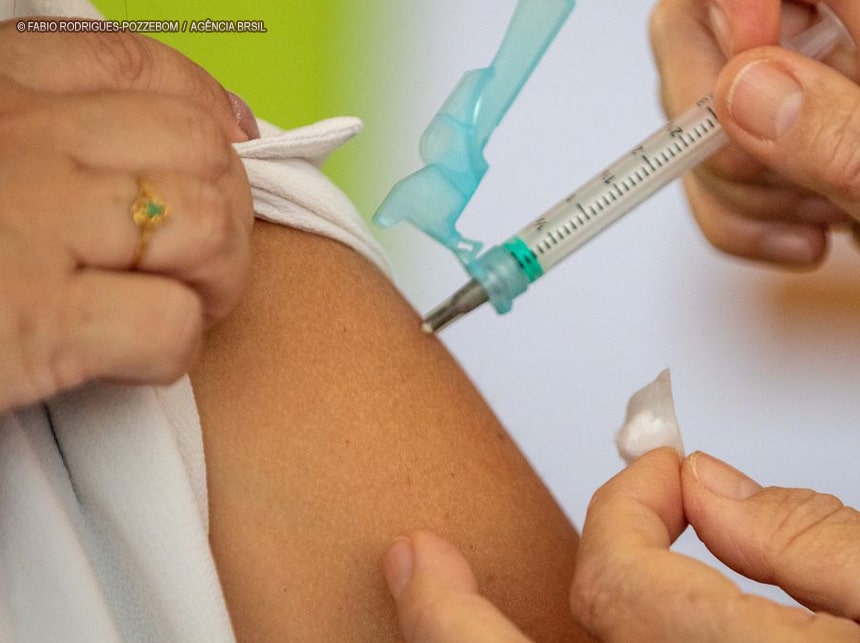 Brasil atingiu em 2021 menor cobertura vacinal em 20 anos