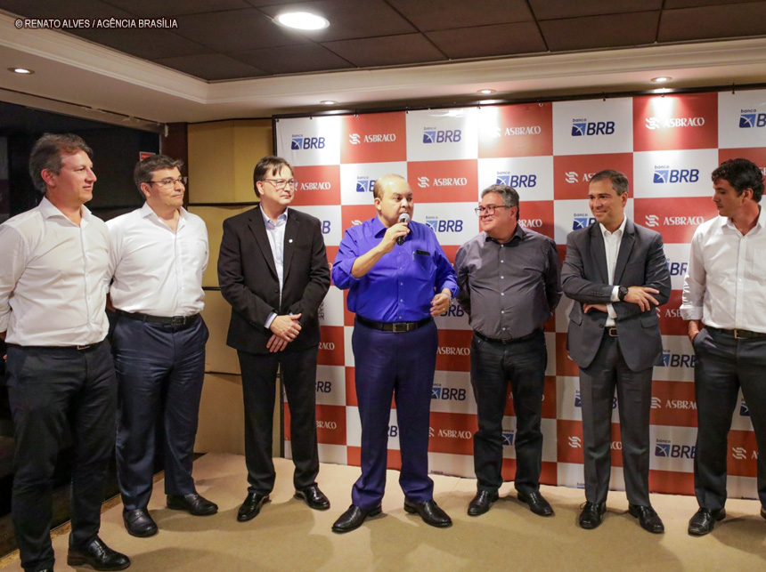 Ibaneis destaca o papel da construção civil no desenvolvimento do DF