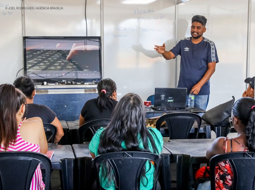 Abertas 360 vagas para qualificação profissional de mulheres em Samambaia