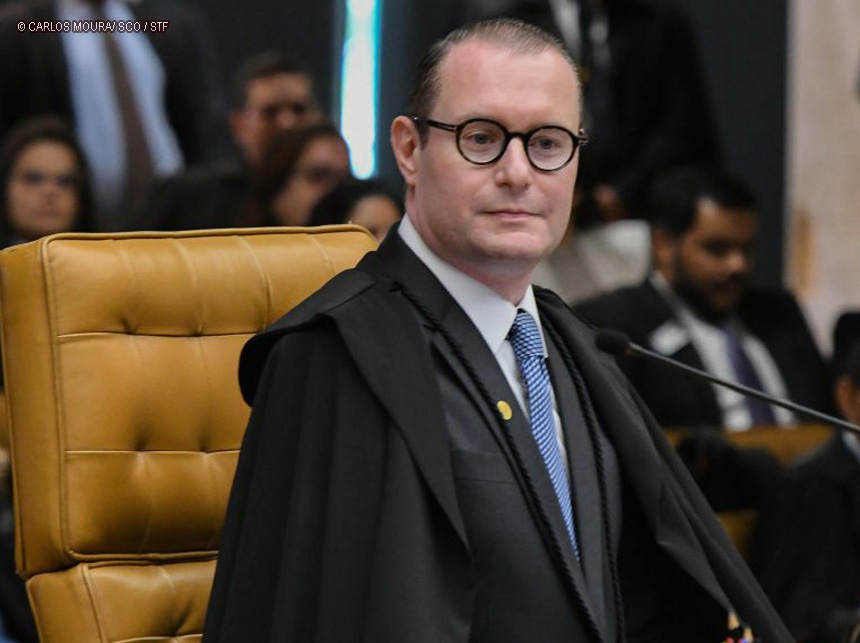 Zanin extingue ações que apontavam omissão de Bolsonaro na compra de vacina contra covid-19