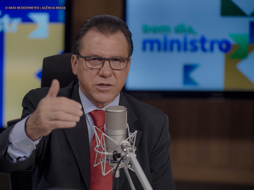 Luiz Marinho anuncia concurso para 900 vagas de auditores no Ministério do Trabalho