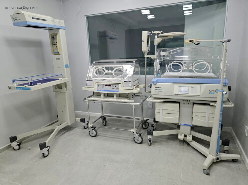 Equipamentos neonatais doados para laboratório de simulação realística