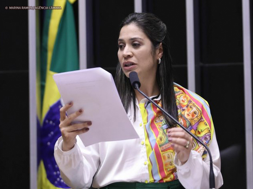 Câmara aprova ações de capacitação de equipes de saúde para atender mulheres vítimas de violência