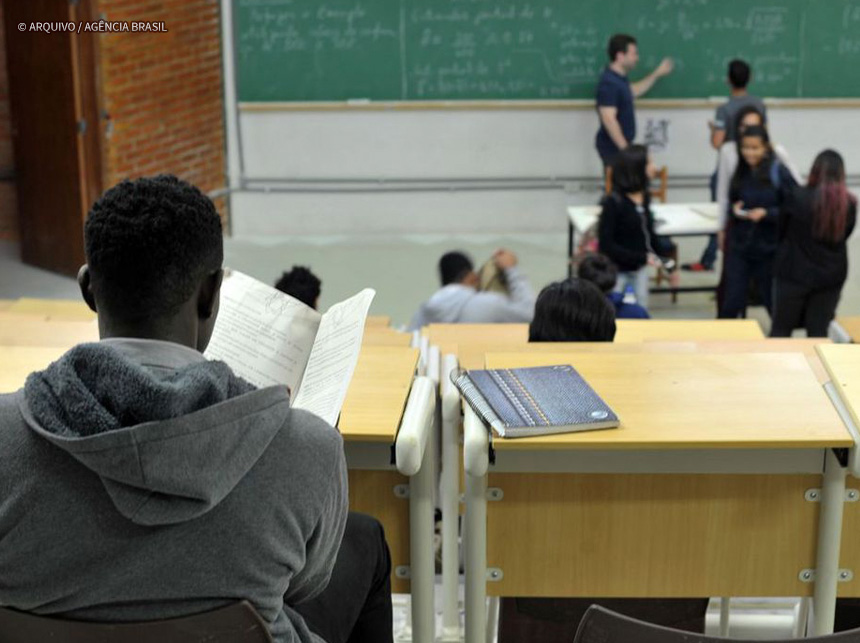 Escolas particulares terão um reajuste médio de 9% em 2024