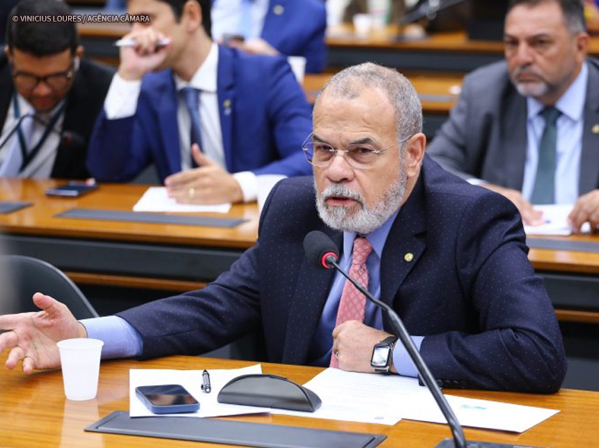 Comissão da Câmara aprova obrigatoriedade de fabricante informar fim da produção de remédios de uso contínuo