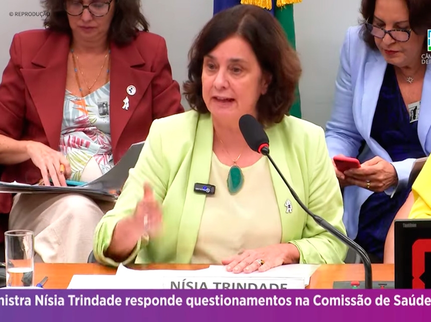 Nísia Trindade rebate polêmicas e detalha investimentos do novo PAC na Saúde