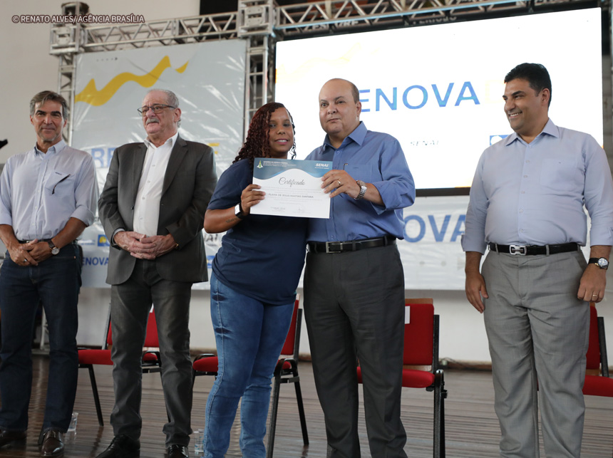 RenovaDF forma mais 2 mil alunos e chega a 1,6 mil equipamentos reformados