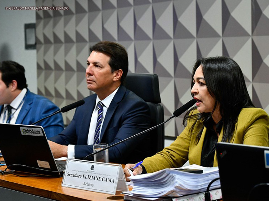 Atos golpistas do 8 de Janeiro: Relatora da CPMI pede indiciamento de Bolsonaro e de mais 60 pessoas