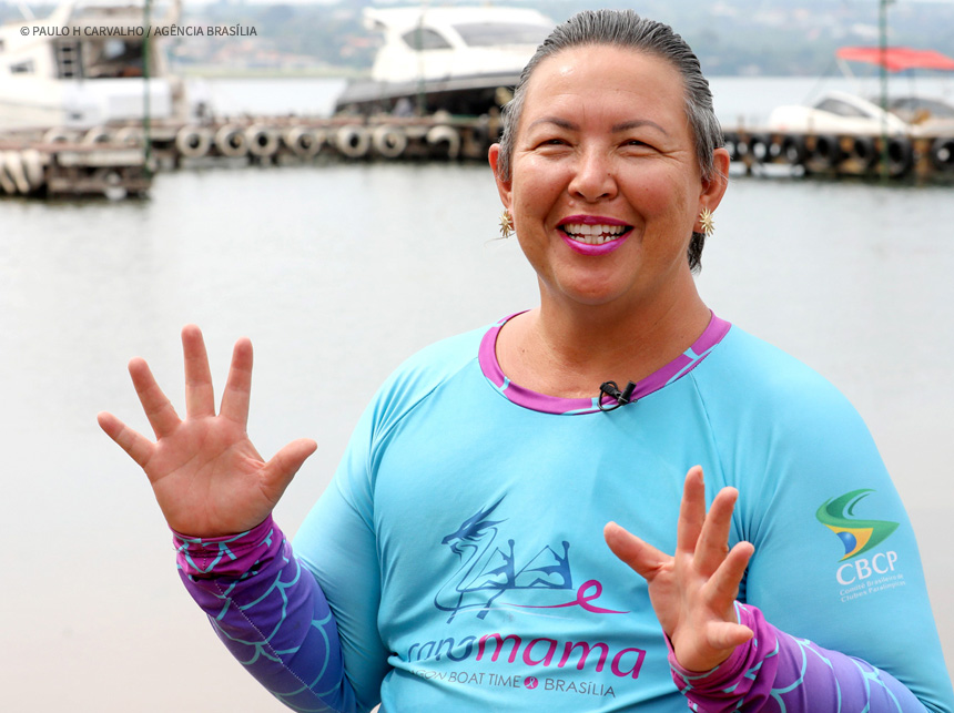 Mulheres que venceram o câncer de mama encontram forças no esporte