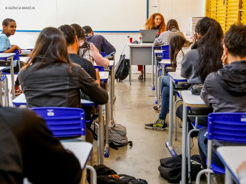 Com matrículas abertas, rede pública espera 30 mil novos alunos para 2024
