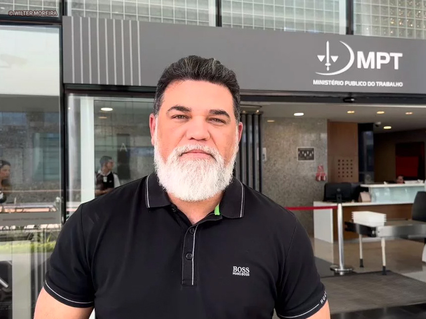 Jorge Vianna protocola denúncia ao MPT contra hospitais que não pagam o piso salarial da enfermagem