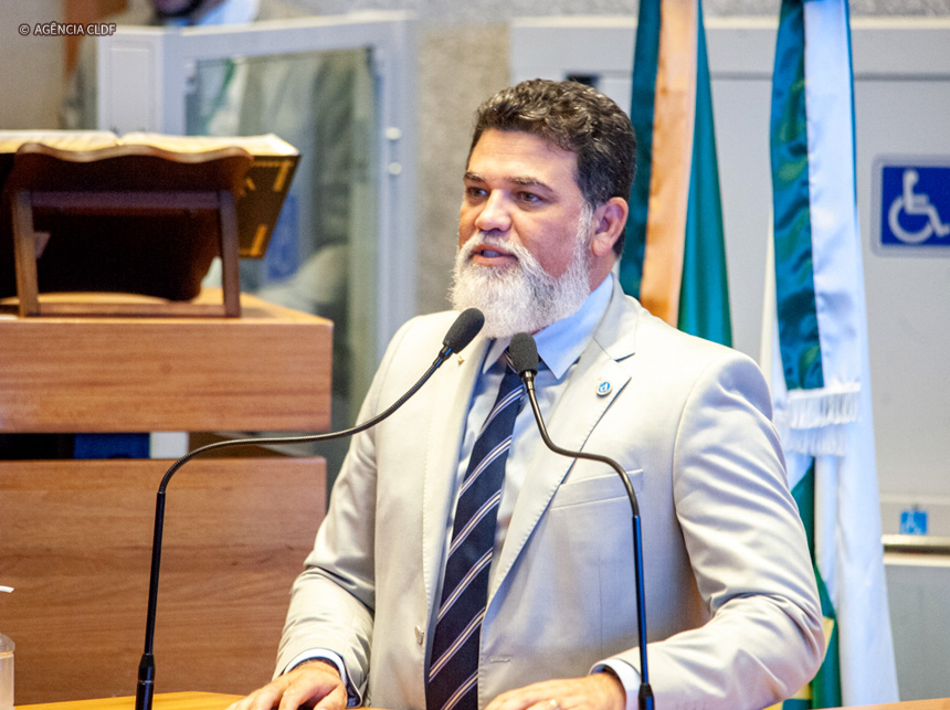 Sindicato e professores da rede particular de ensino serão homenageados nesta quinta-feira (19)