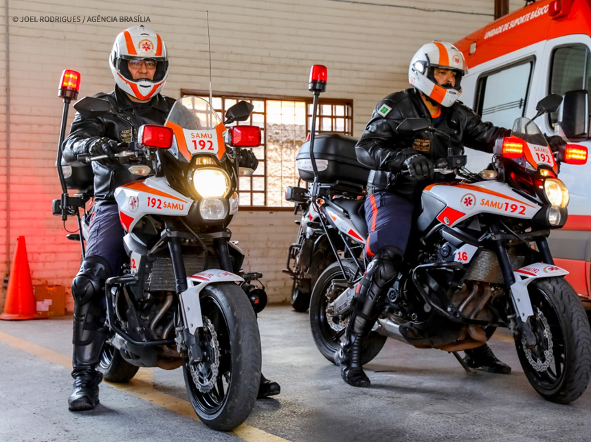 Técnicos do SAMU fazem simulação de pilotagem em novas motolâncias