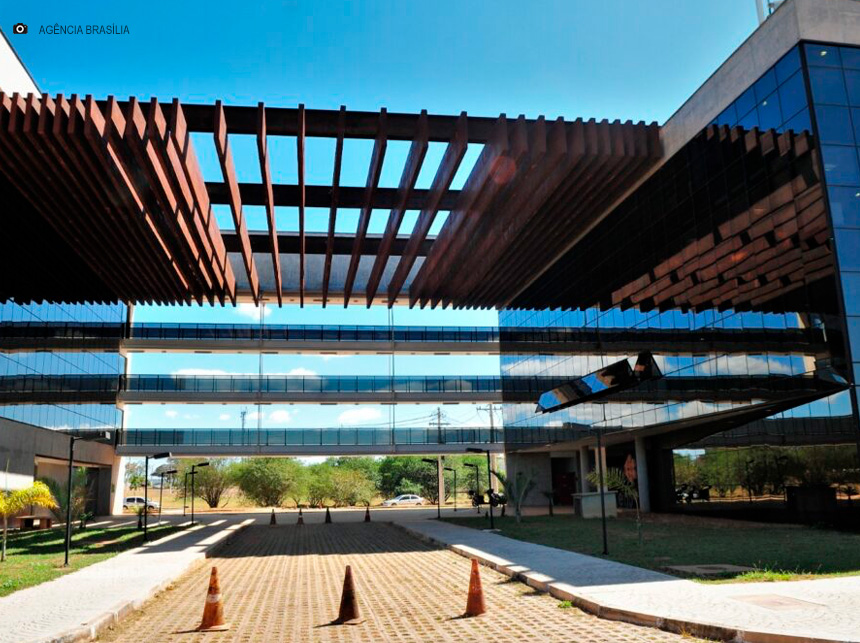 Inteligência artificial vai ajudar no uso de antimicrobianos em hospitais