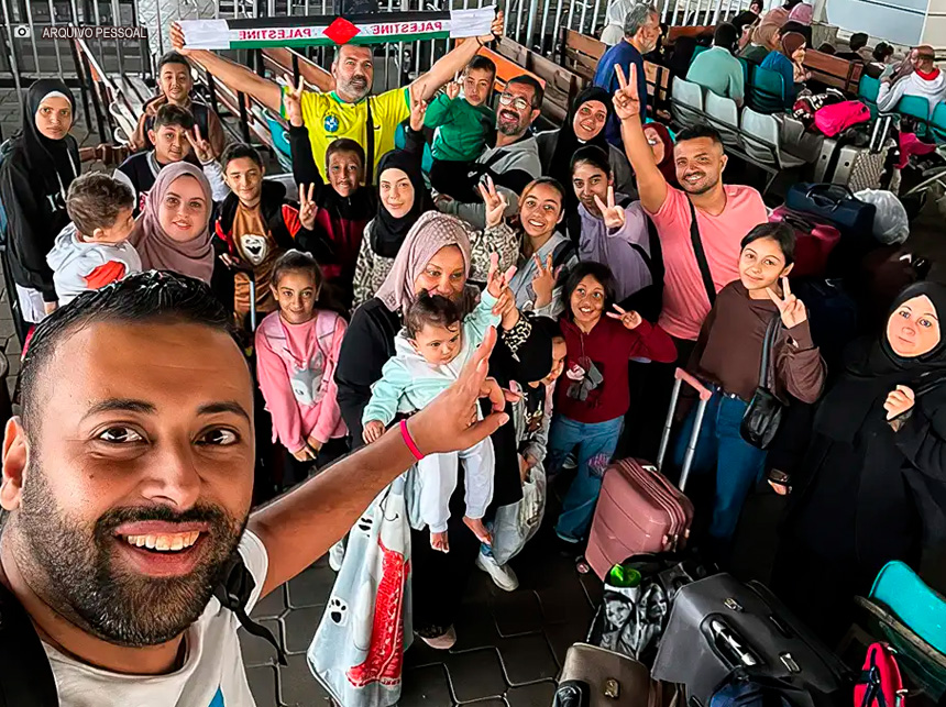 Brasileiros cruzam a fronteira de Gaza com o Egito
