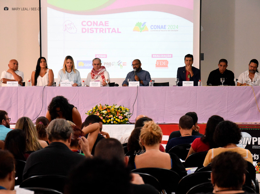Profissionais da educação debatem propostas para a Conae 2024