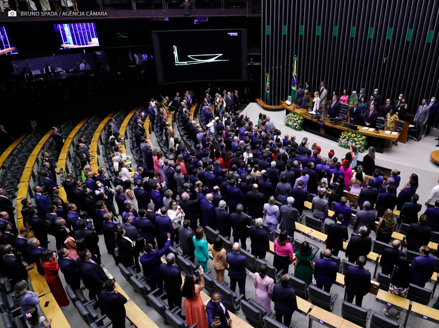 Cadê o seu? Da esquerda à direita, 40 deputados federais são considerados cinco estrelas pelo Índice Legisla