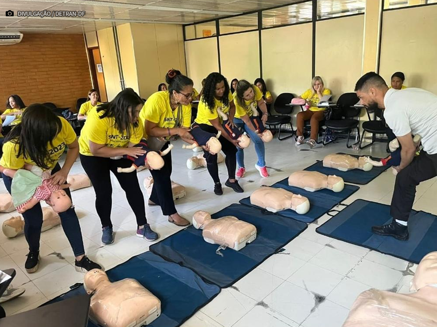 Detran capacita mulheres para ingresso no mercado de transporte