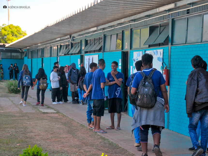 Começa prazo para pedidos de mudança de escola dentro da rede pública do DF