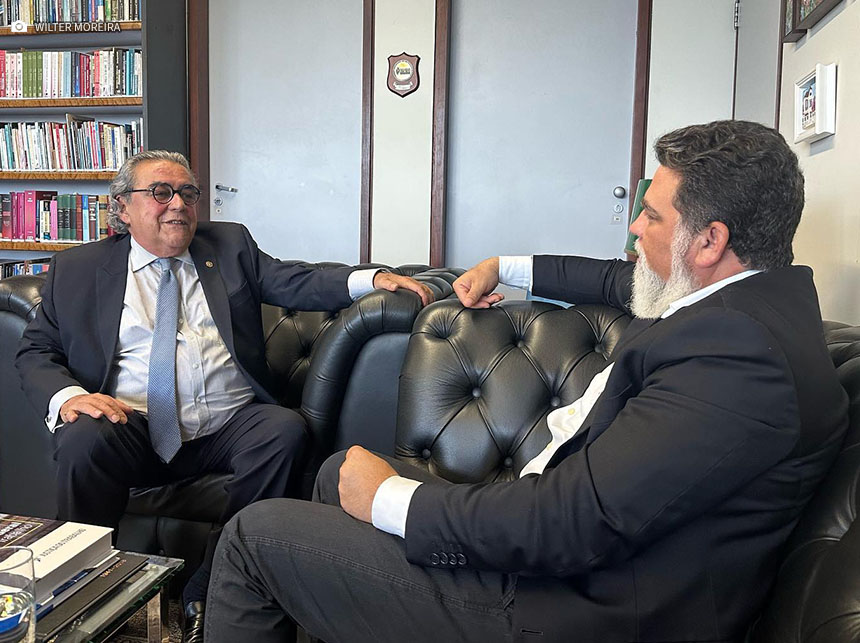 Jorge Vianna leva denúncias da enfermagem brasileira, sobre o piso da rede privada, a ministro do TST