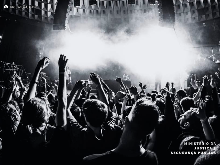 Ministério da Justiça adota medidas após denúncias de falta de água em show no Rio de Janeiro