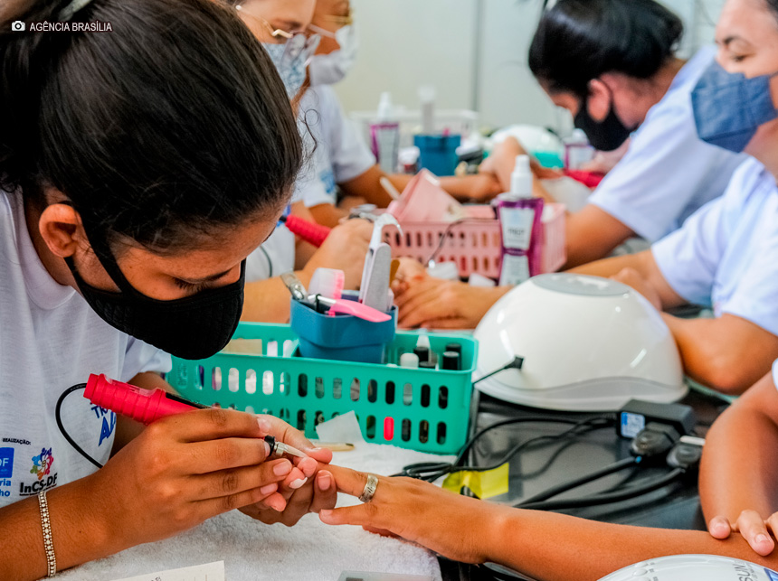 GDF convoca selecionadas do programa Empreender Mulher para efetivar matrícula