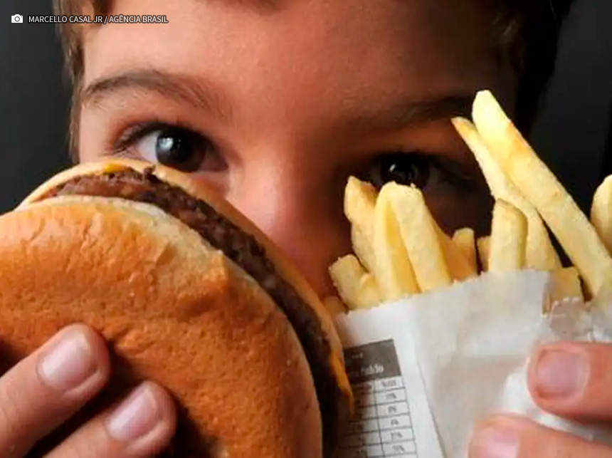 Obesidade cresceu em crianças e adolescentes brasileiras na pandemia
