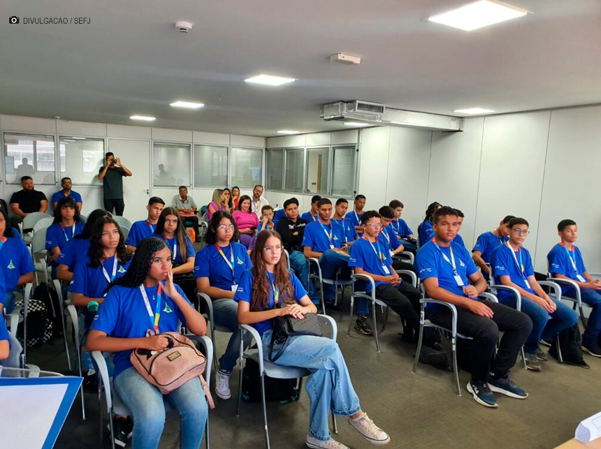 Em dois dias, GDF encaminha 60 jovens para o primeiro emprego