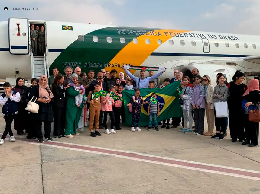 Brasileiros repatriados de Gaza já estão a caminho do Brasil