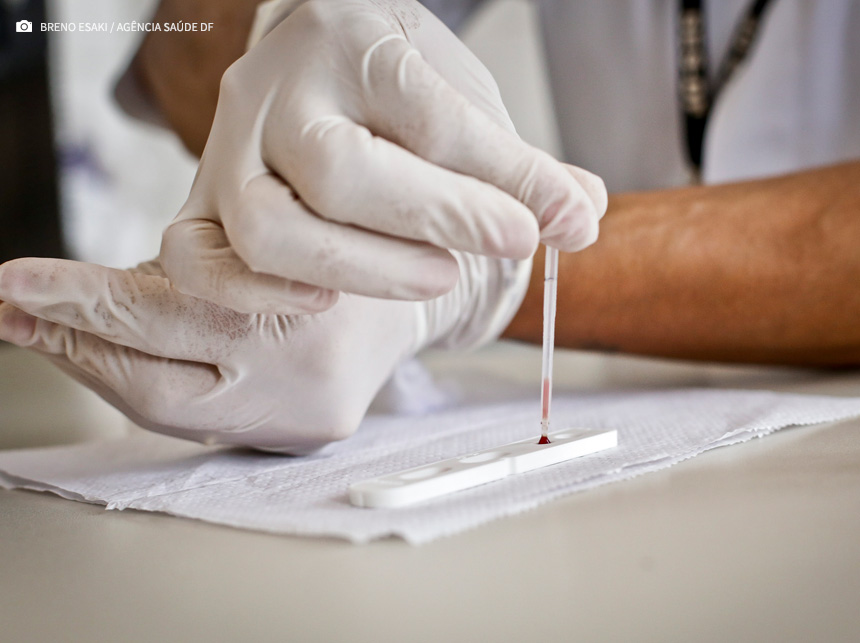Testes rápidos e doação de preservativos marcam Mês de Luta Contra a Aids